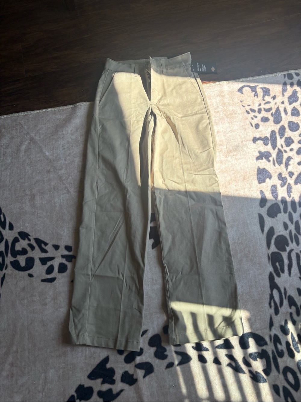 Women’s Straight-Leg Dickies Pants in Tan khaki NWT
